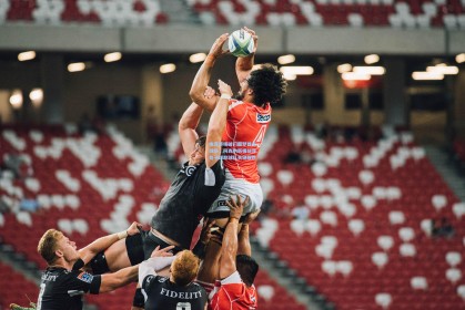 【彩经网官网首页】埃泽终场破门圆梦酋长球场，阿森纳新援斩获处子球助球队关键取胜