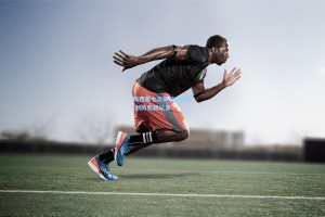 彩经网官网首页：梅西第七次捧起金球奖 创历史新纪录